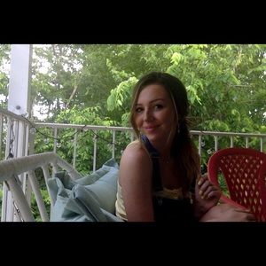 Meet your Posher, Carla